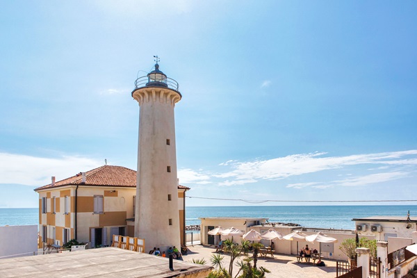 Der Leuchtturm in Bibione. 